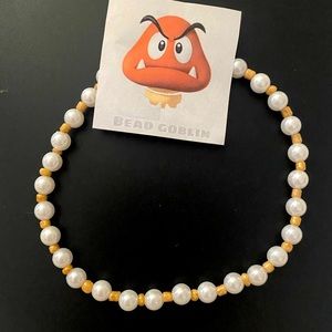 yellow bead goblin pearl necklace one size fits all (fit is snug)